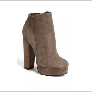 chinese laundry - womens sz 7.5 - suede bootie